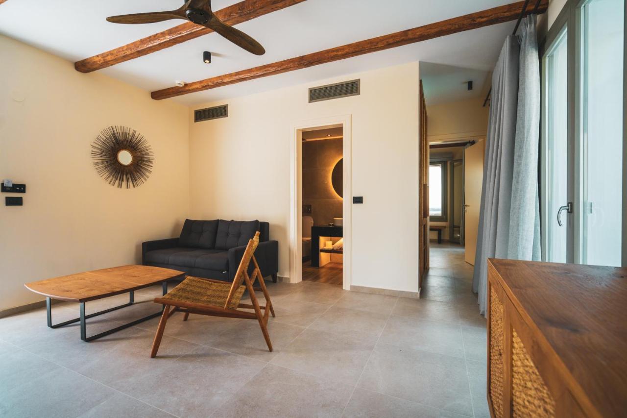 Kouros Blanc Resort & Suites Pounda Exterior photo